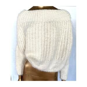 Women's Luxurious Cropped Fuzzy Sweater by Dreamers Size Small